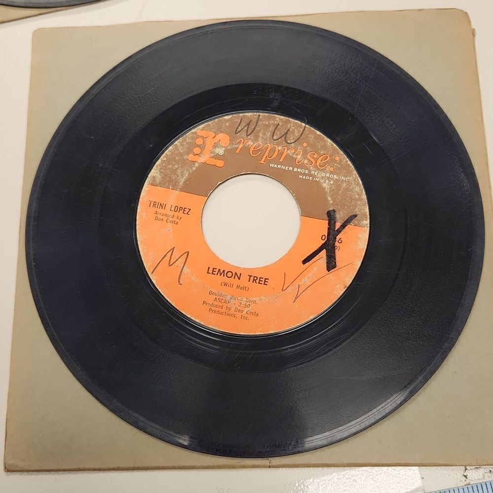 Trini Lopez Pretty Eyes Lemon Tree 45 RPM Vinyl Record